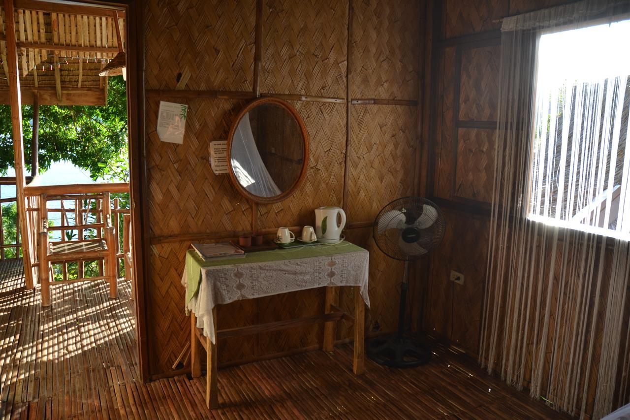 Bamboo Beach Resort Puerto Galera Esterno foto
